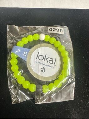 Lokai Kids Neon Lime Balance Bracelet with White Bead